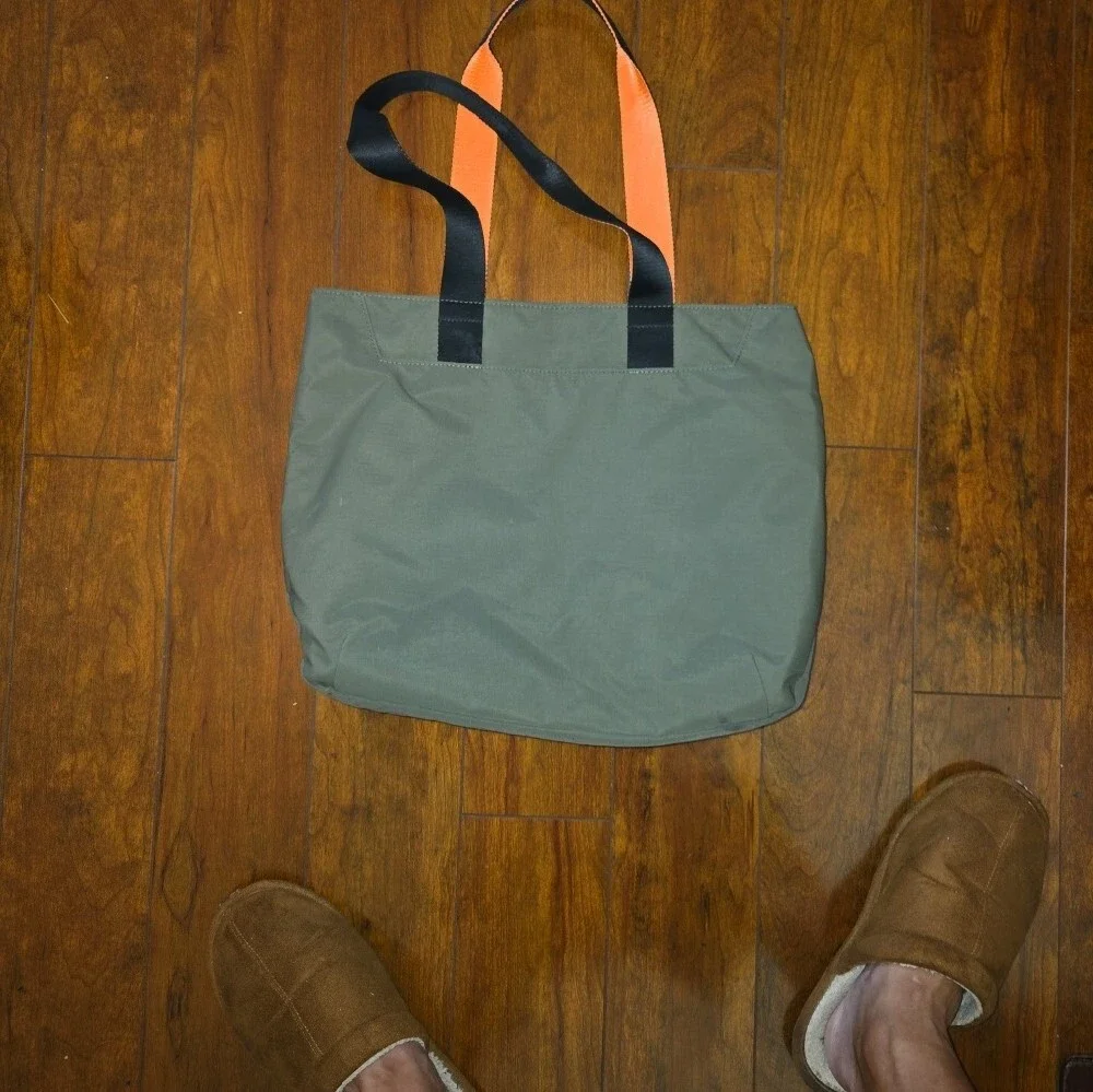 Alpaka Olive Green Tote Bag 14.5L with Contrast Handles